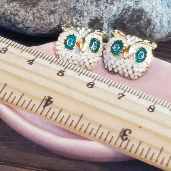 NEW Vintage Enameled Cream Green Gold Owl Earrings - Picture 8 of 8